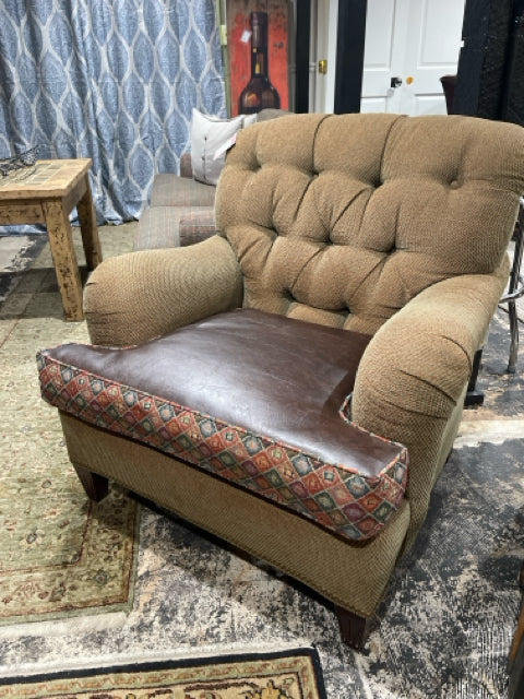 Tufted Back Arm Chair