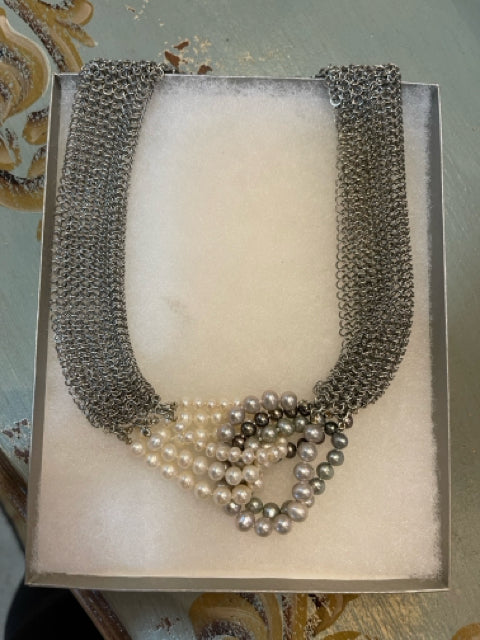 Vintage Silver Chainmail and Pearl Necklace