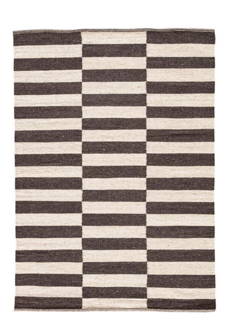 8'10" X 11'9" Jaipur Wool Black and White Area Rug