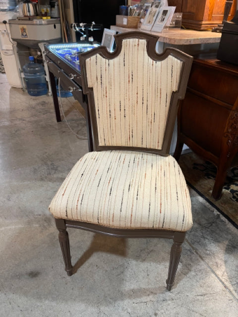 Retro Upholstered Chair