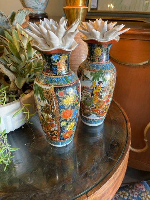 Set of 2 Asian Scene Porcelain Vases